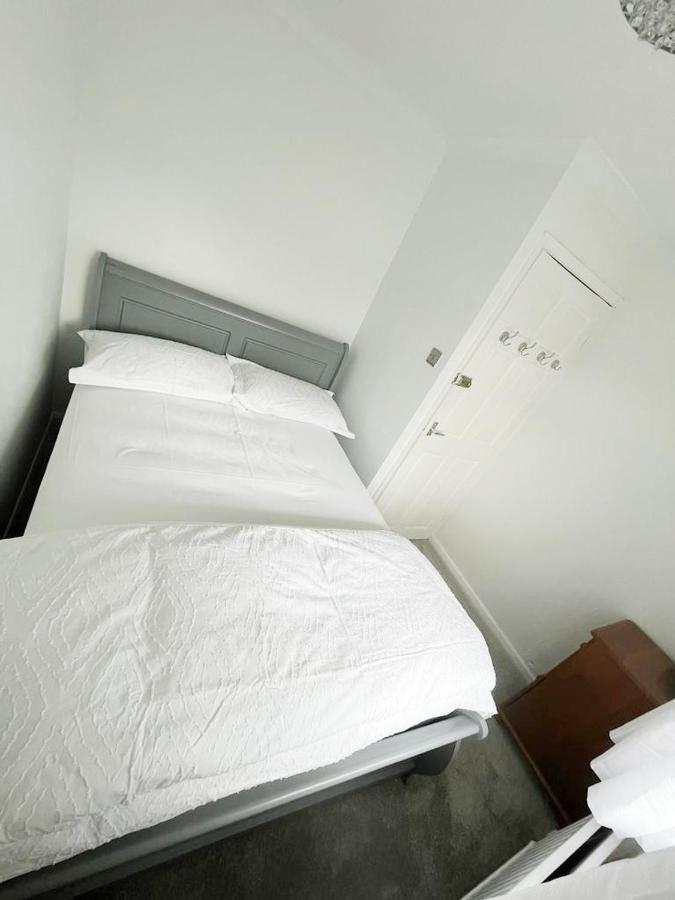 Blessings Of Peace Home Away From Home Κάρντιφ Εξωτερικό φωτογραφία