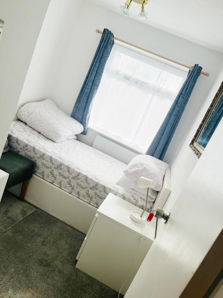 Blessings Of Peace Home Away From Home Κάρντιφ Εξωτερικό φωτογραφία
