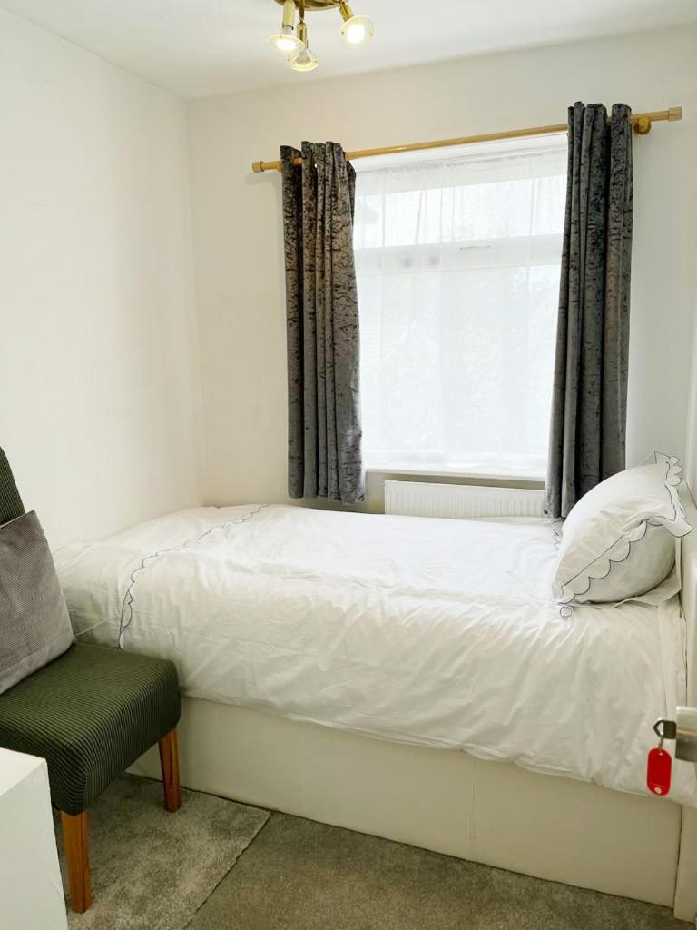 Blessings Of Peace Home Away From Home Κάρντιφ Εξωτερικό φωτογραφία